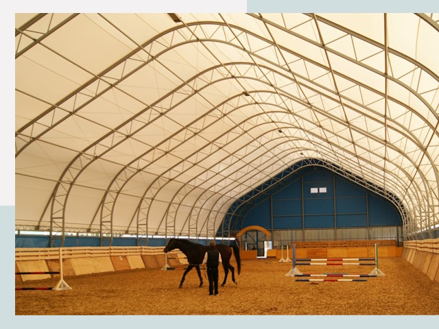 Строительство конных манежей в Нерюнгри